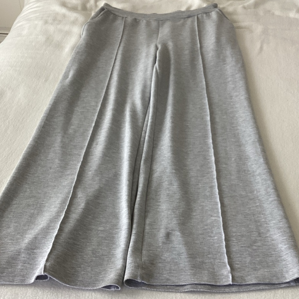 Light Gray wide leg pants, size Large